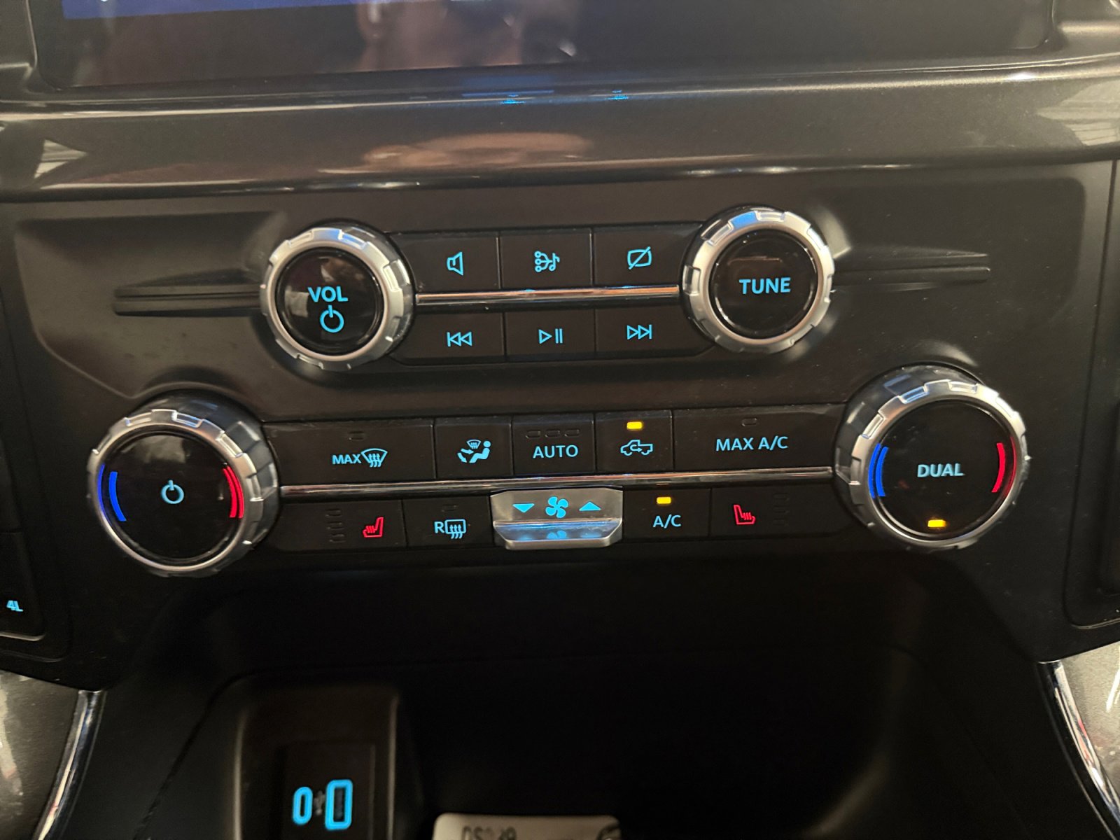 Used 2023 Ford F150 XLT w/ Equipment Group 302A High image 19