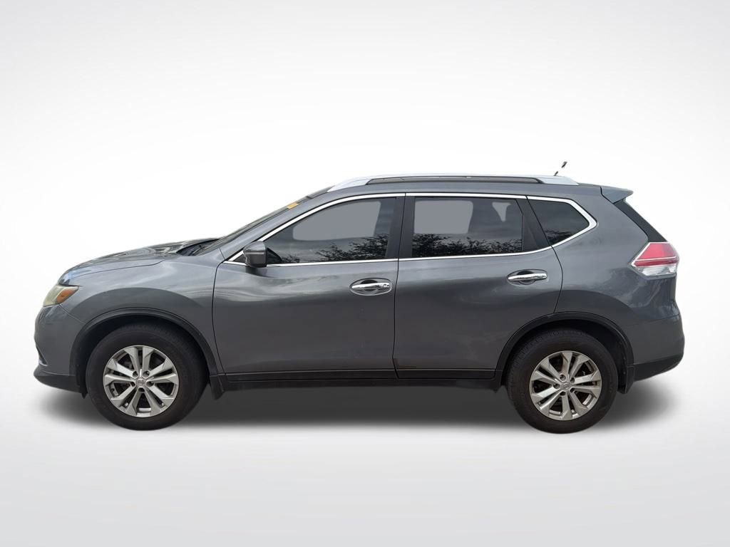 Used 2015 Nissan Rogue SV w/ SV Moonroof Package image 9