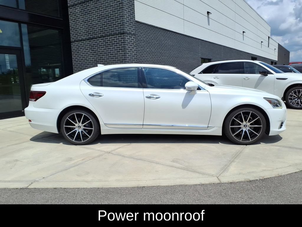 Used 2014 Lexus LS 460 w/ Comfort Package RWD image 8