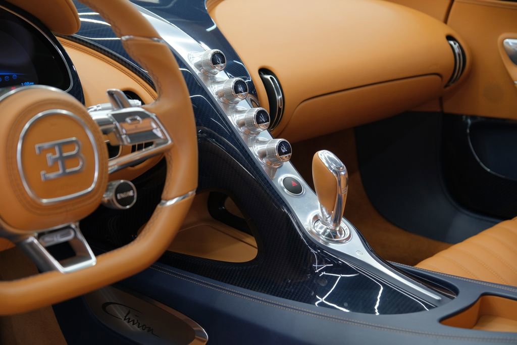 Used 2020 Bugatti Chiron AWD/4WD image 30