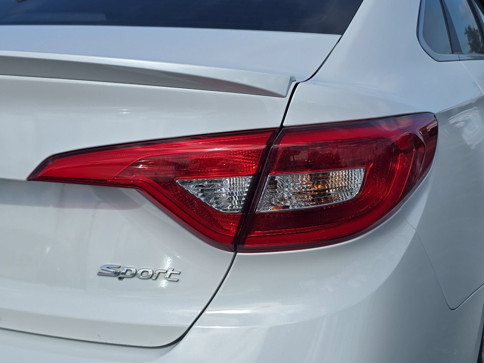 Used 2015 Hyundai Sonata Sport w/ Option Group 04 FWD image 8