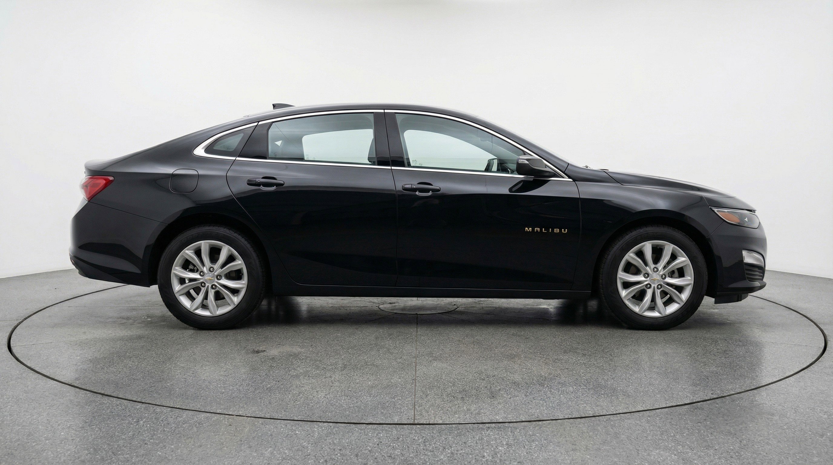 Used 2024 Chevrolet Malibu LT image 11