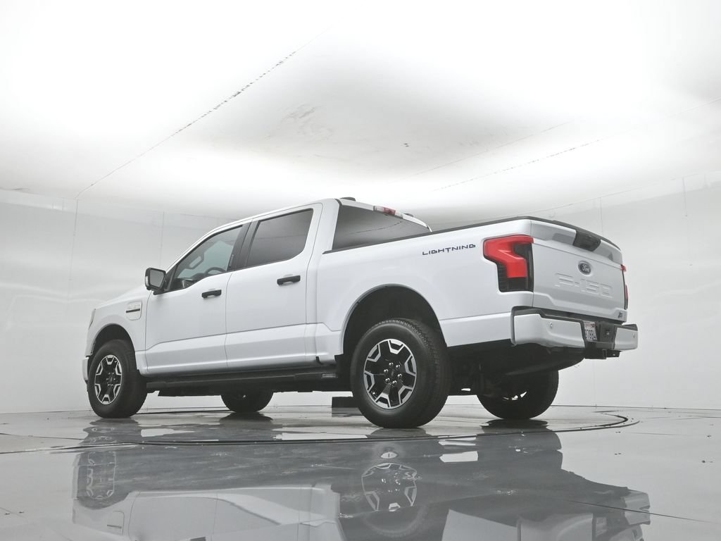 Certified 2023 Ford F150 Lightning XLT AWD/4WD image 4