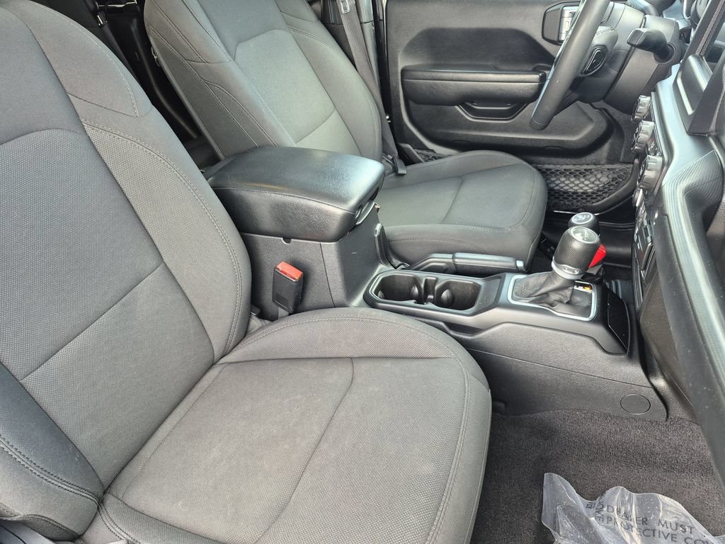 Used 2023 Jeep Gladiator Sport AWD/4WD image 16