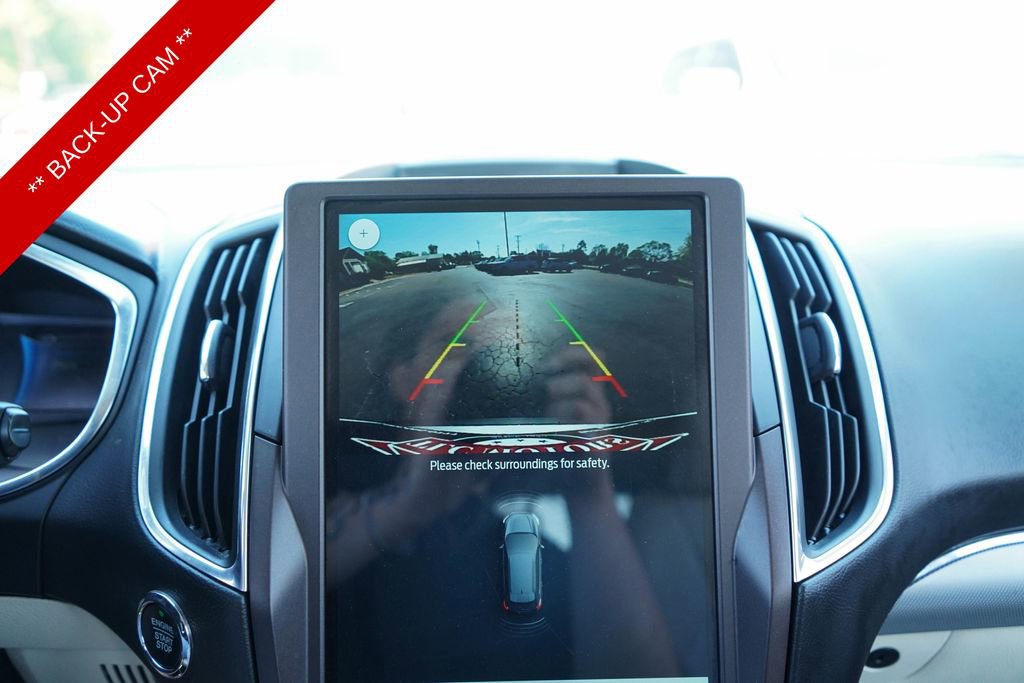 Used 2021 Ford Edge Titanium FWD image 18
