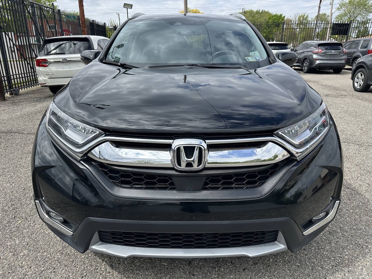 Used 2018 Honda CR-V Touring image 2