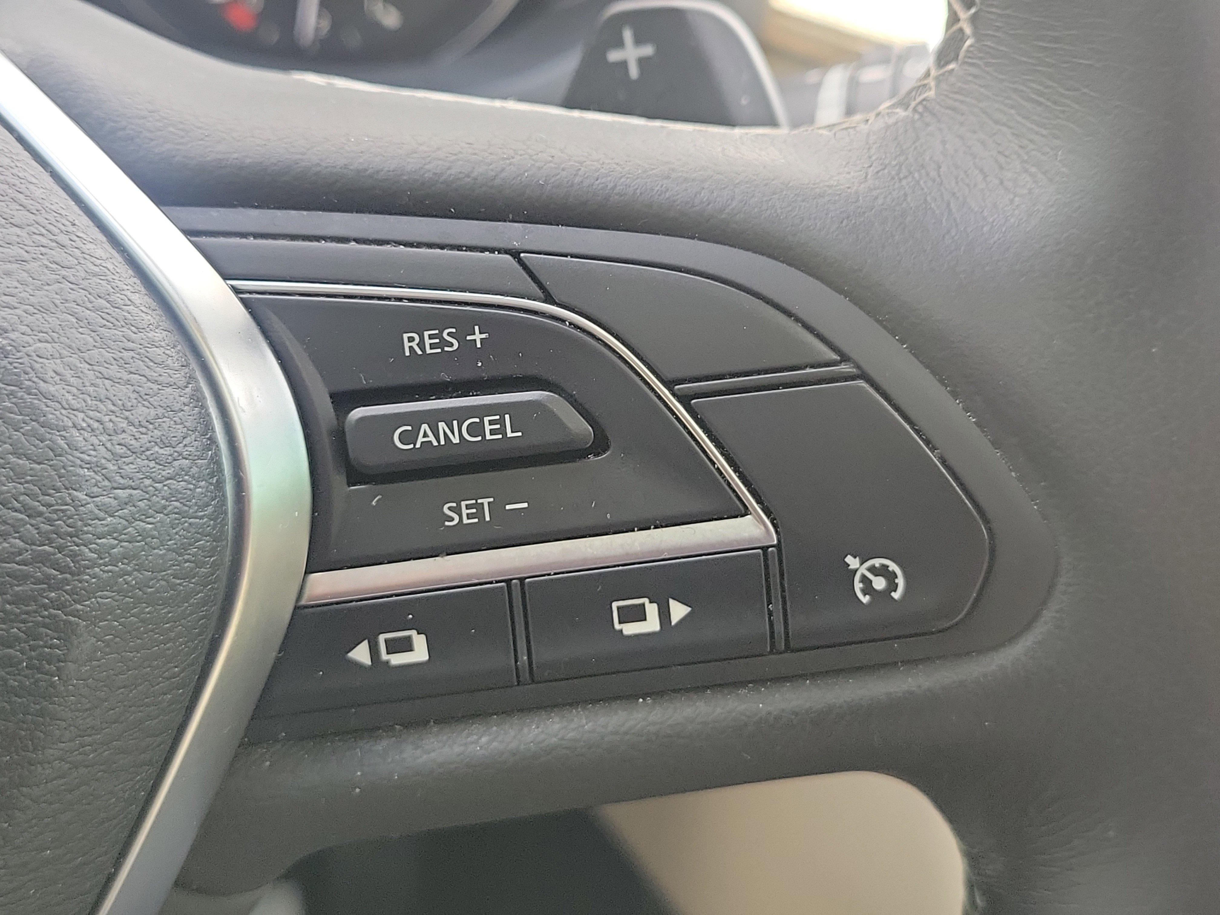 Used 2020 INFINITI QX50 Luxe FWD image 25