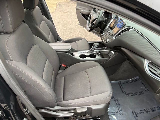 Used 2021 Chevrolet Malibu LT FWD image 38