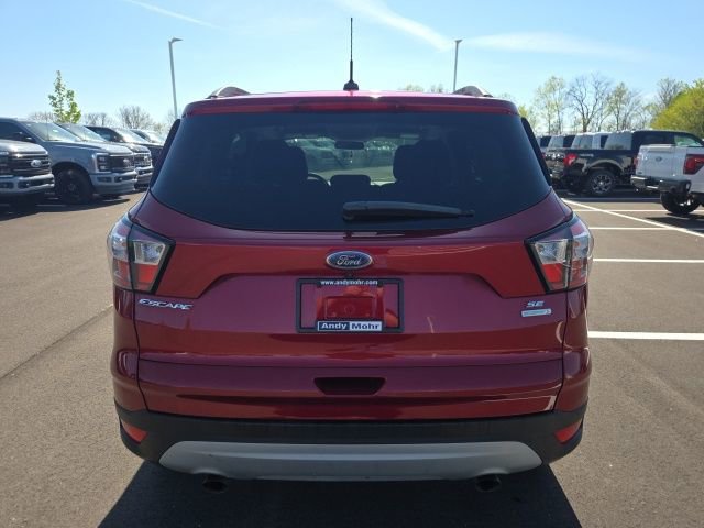 Used 2018 Ford Escape SE image 9
