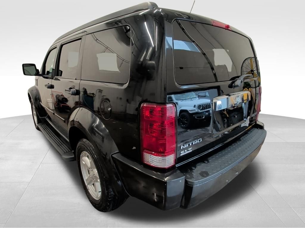 Used 2007 Dodge Nitro SLT AWD/4WD image 3