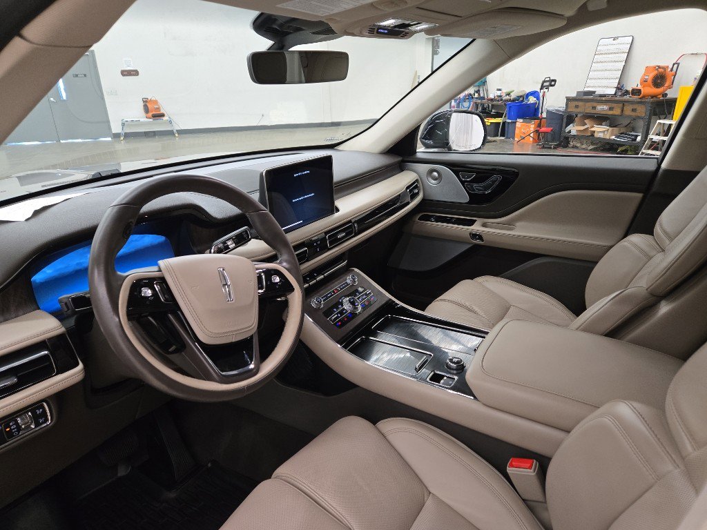 Used 2020 Lincoln Aviator Reserve w/ Equipment Group 201A image 10