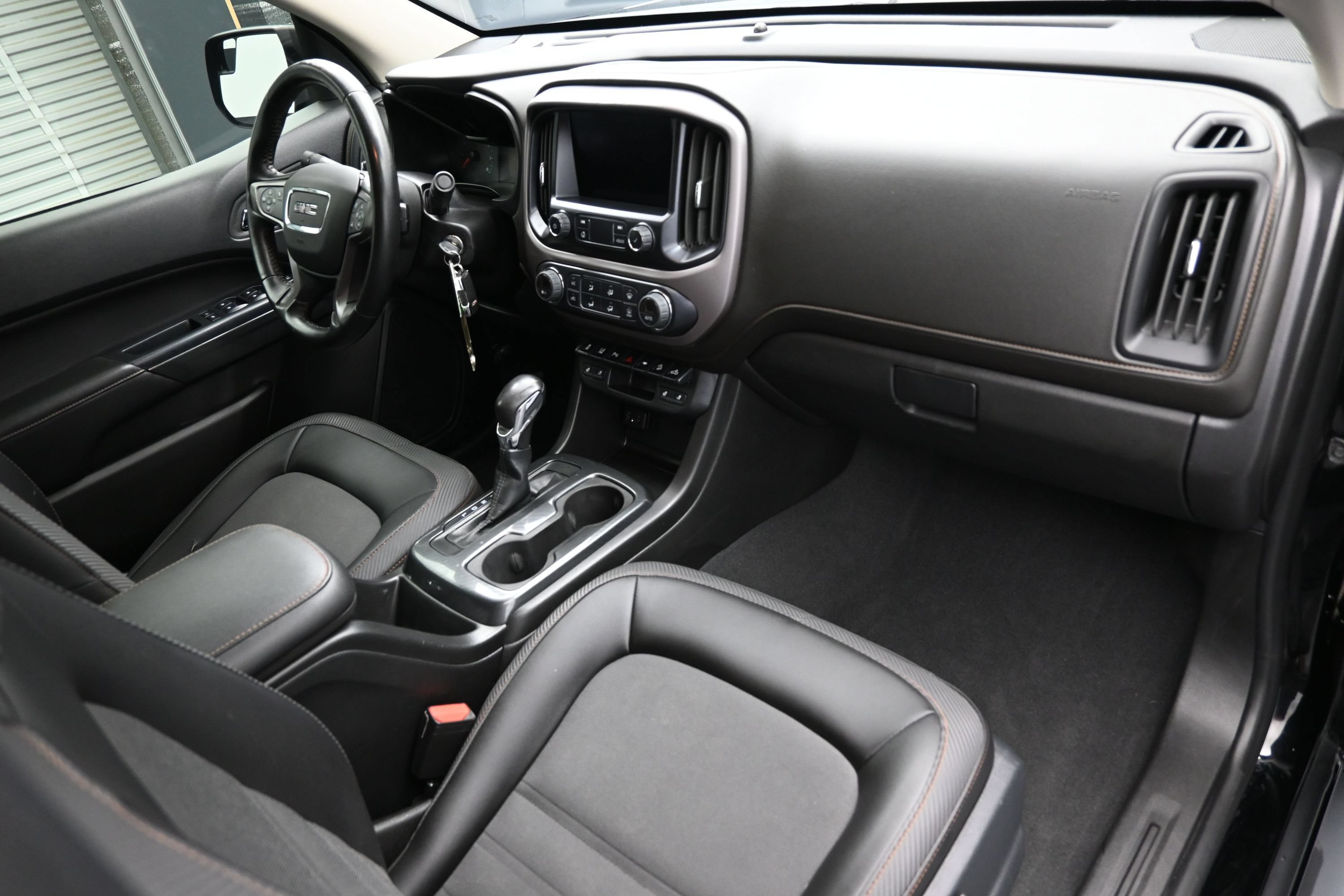Used 2022 GMC Canyon AT4 w/ Driver Alert Package AWD/4WD image 39