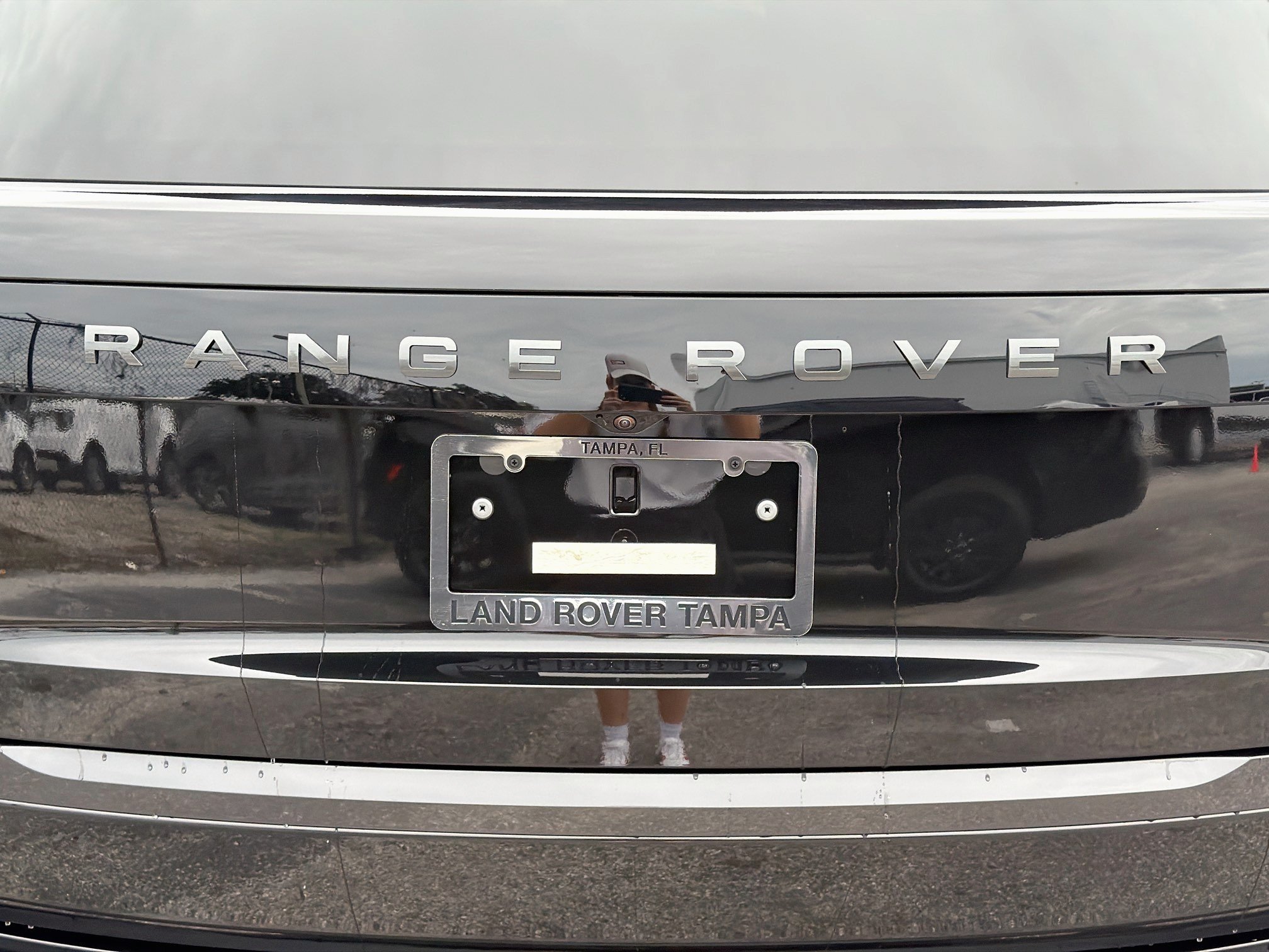 New 2026 Land Rover Range Rover Long Wheelbase SE AWD/4WD image 11