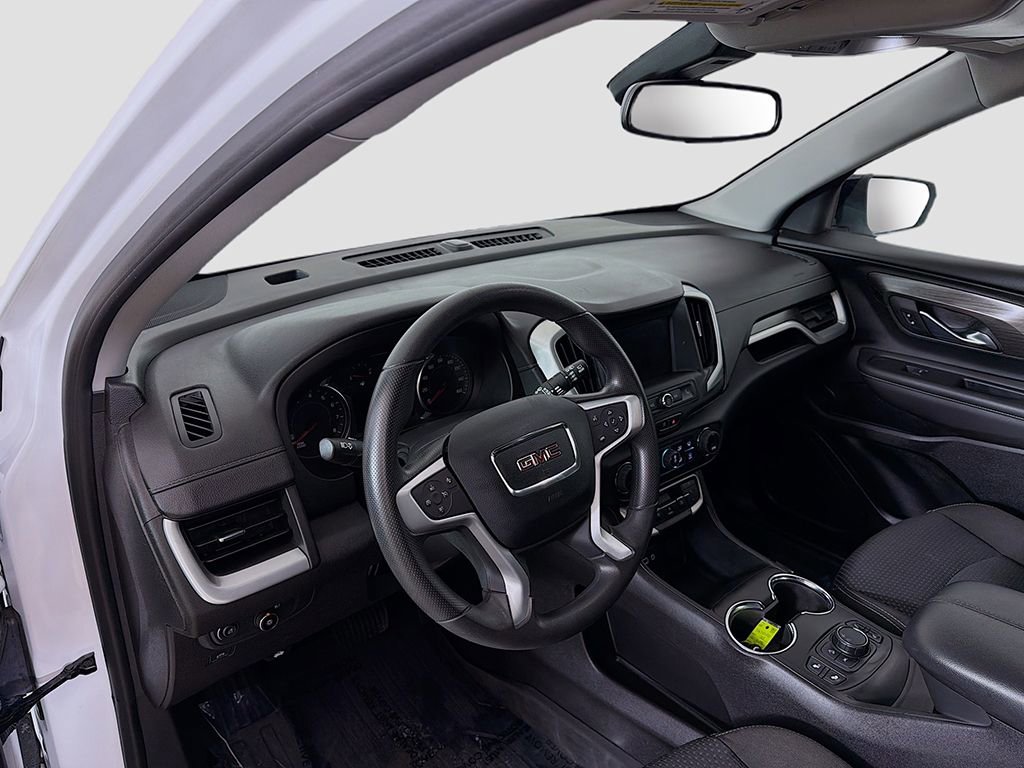 Used 2023 GMC Terrain SLE w/ Driver Convenience Package image 16