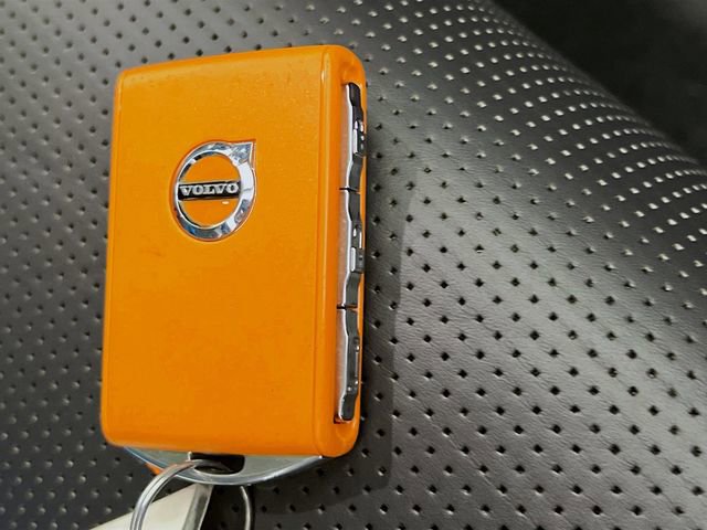 Used 2023 Volvo XC90 B6 Ultimate w/ Protection Package Premier image 33