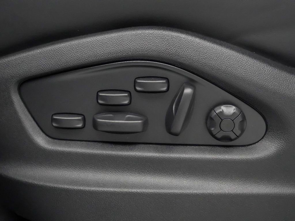 Certified 2025 Porsche Cayenne Coupe image 24