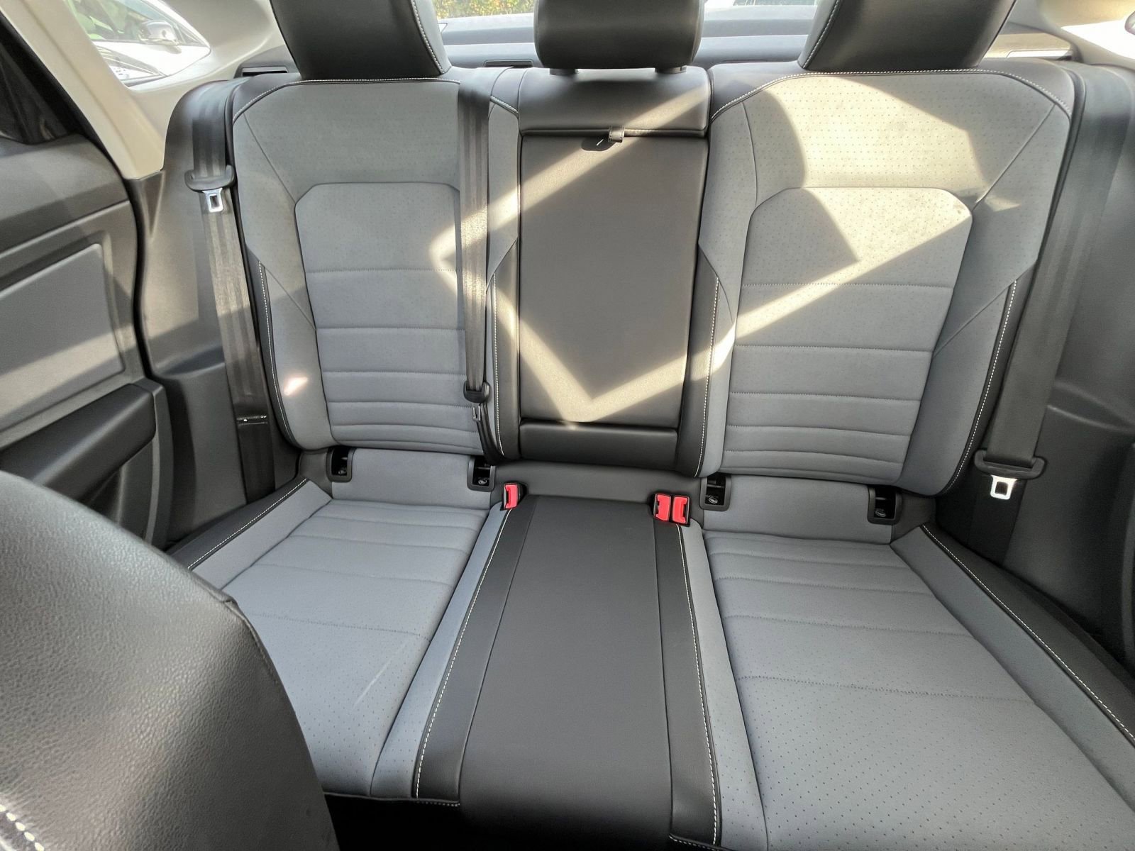 Used 2025 Volkswagen Jetta SE image 38