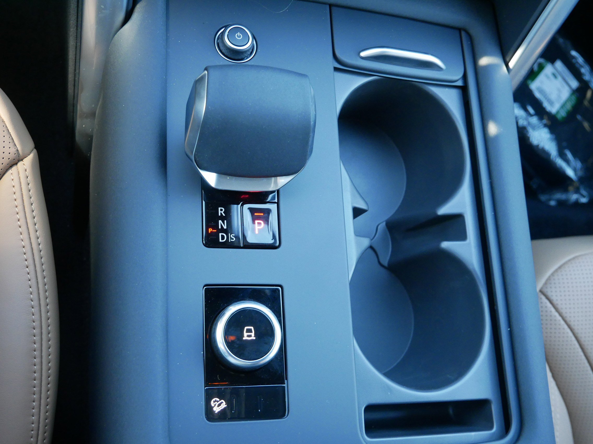 New 2026 Land Rover Discovery Limited Edition image 6