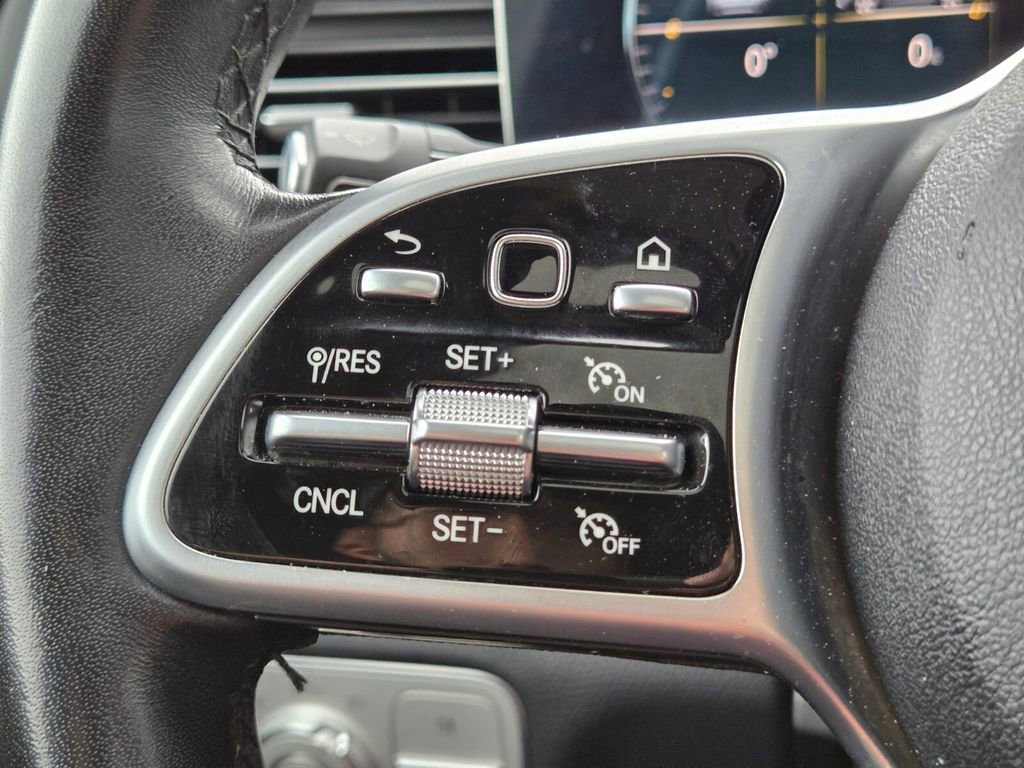 Used 2020 Mercedes-Benz GLE 350 4MATIC image 39