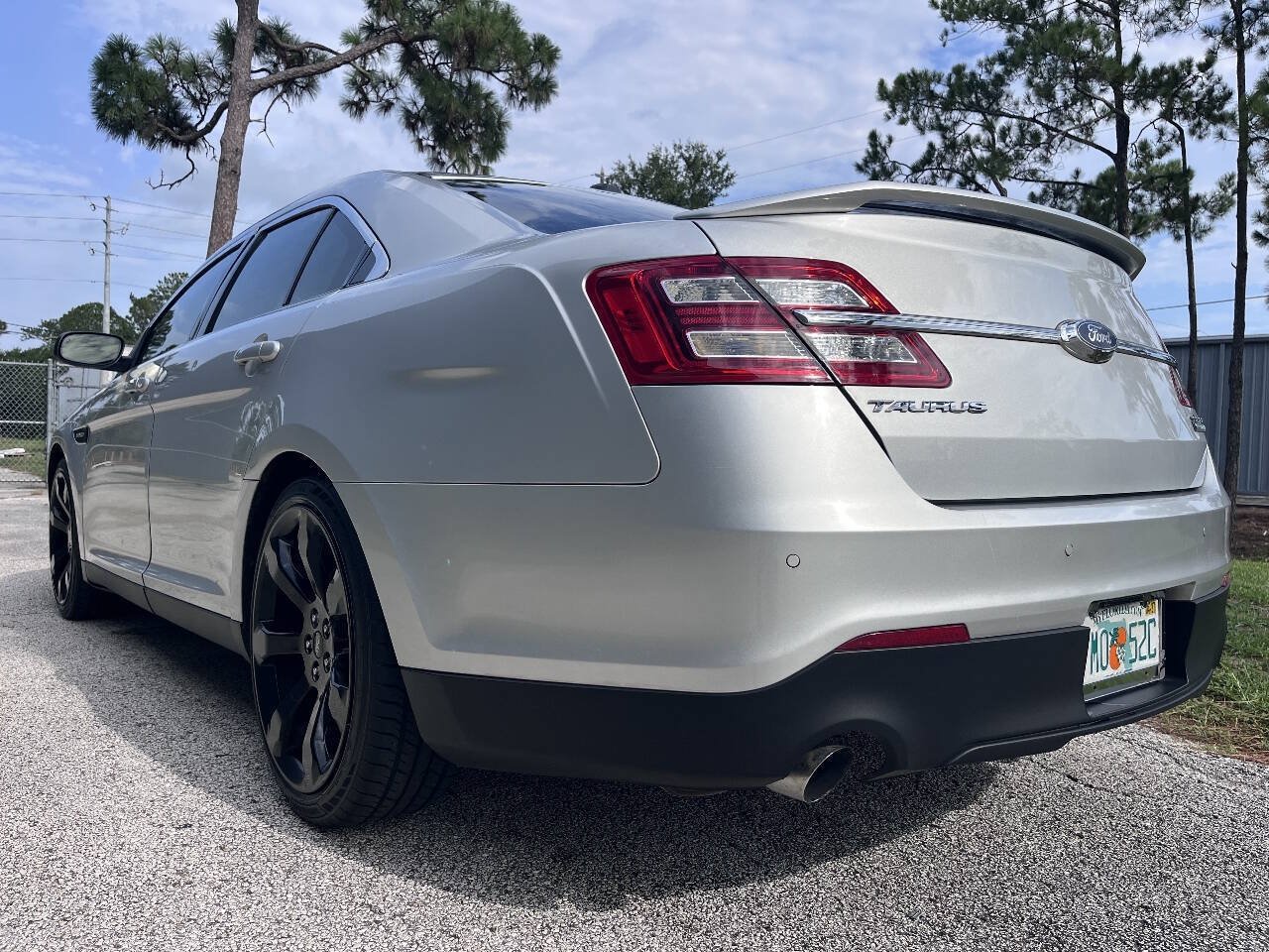 Used 2019 Ford Taurus SHO AWD/4WD image 6