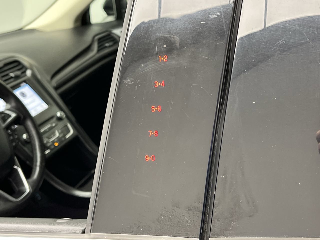 Used 2018 Ford Fusion SE w/ Equipment Group 201A FWD image 6