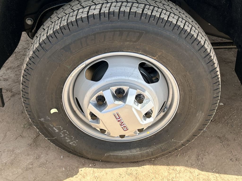 New 2026 GMC Sierra 3500 Pro w/ Convenience Package image 32