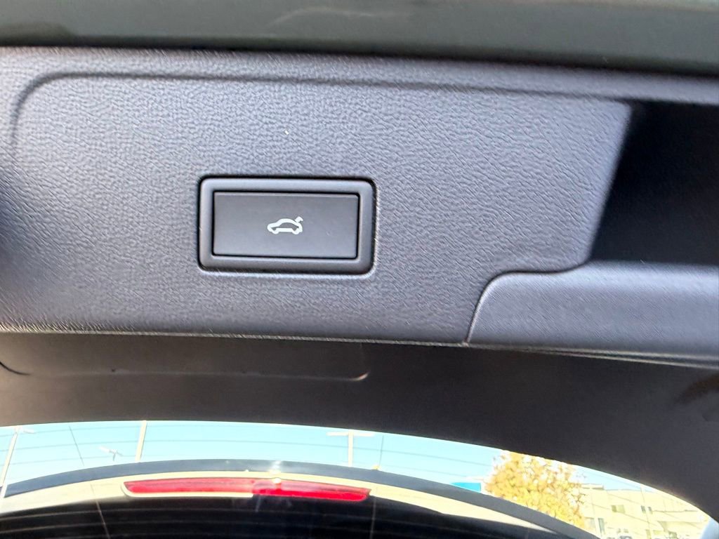 New 2026 Volkswagen Atlas Cross Sport SE image 31