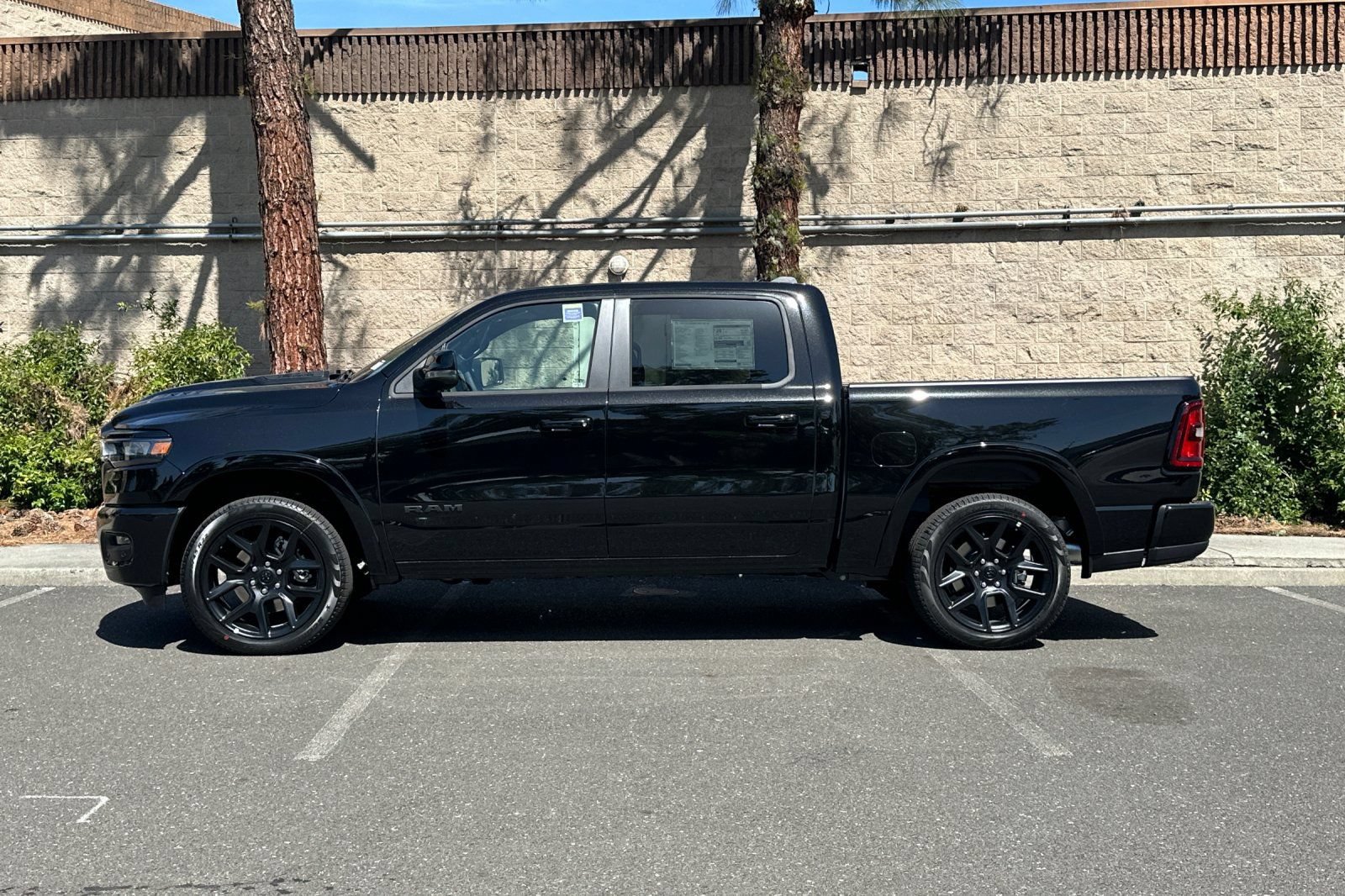 New 2026 RAM 1500 Laramie w/ Night Edition AWD/4WD image 6