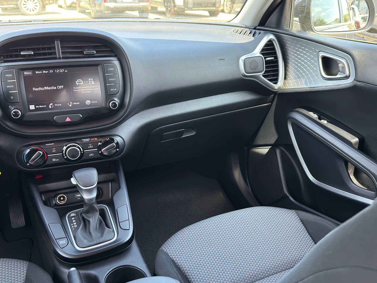 Certified 2023 Kia Soul LX w/ LX Technology Package image 24