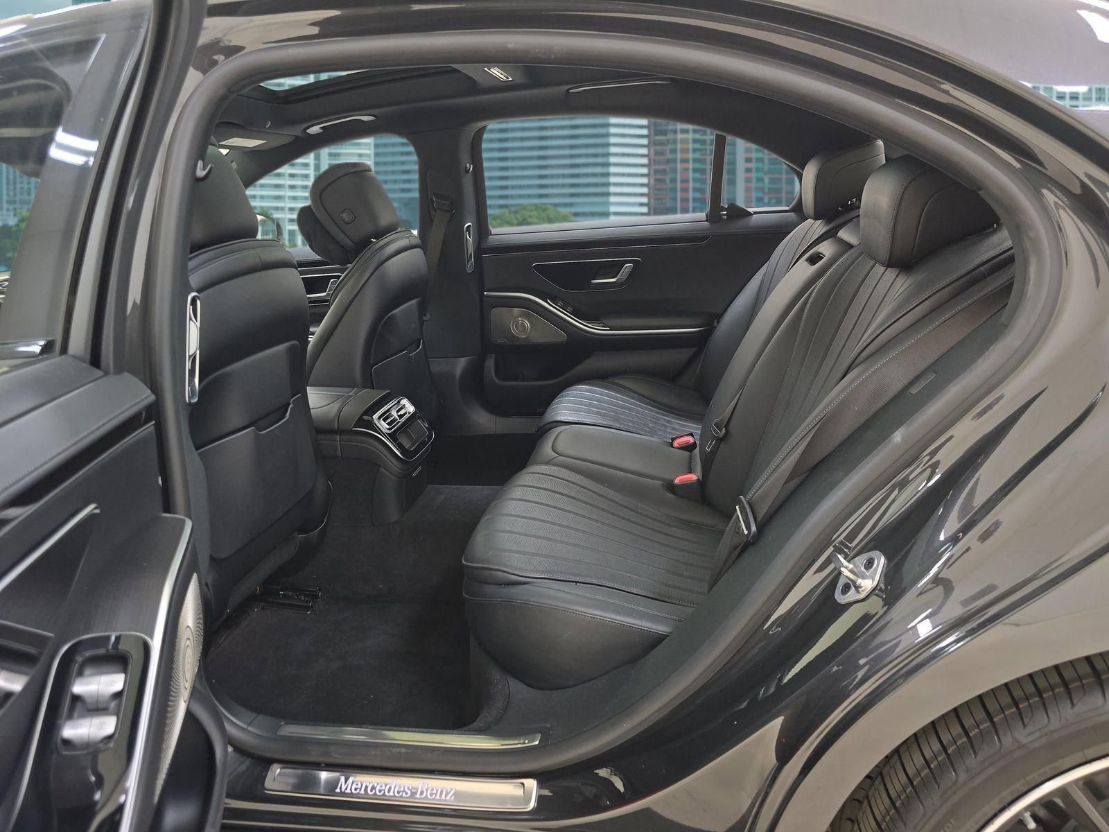 Used 2023 Mercedes-Benz S 500 4MATIC w/ AMG Line image 27