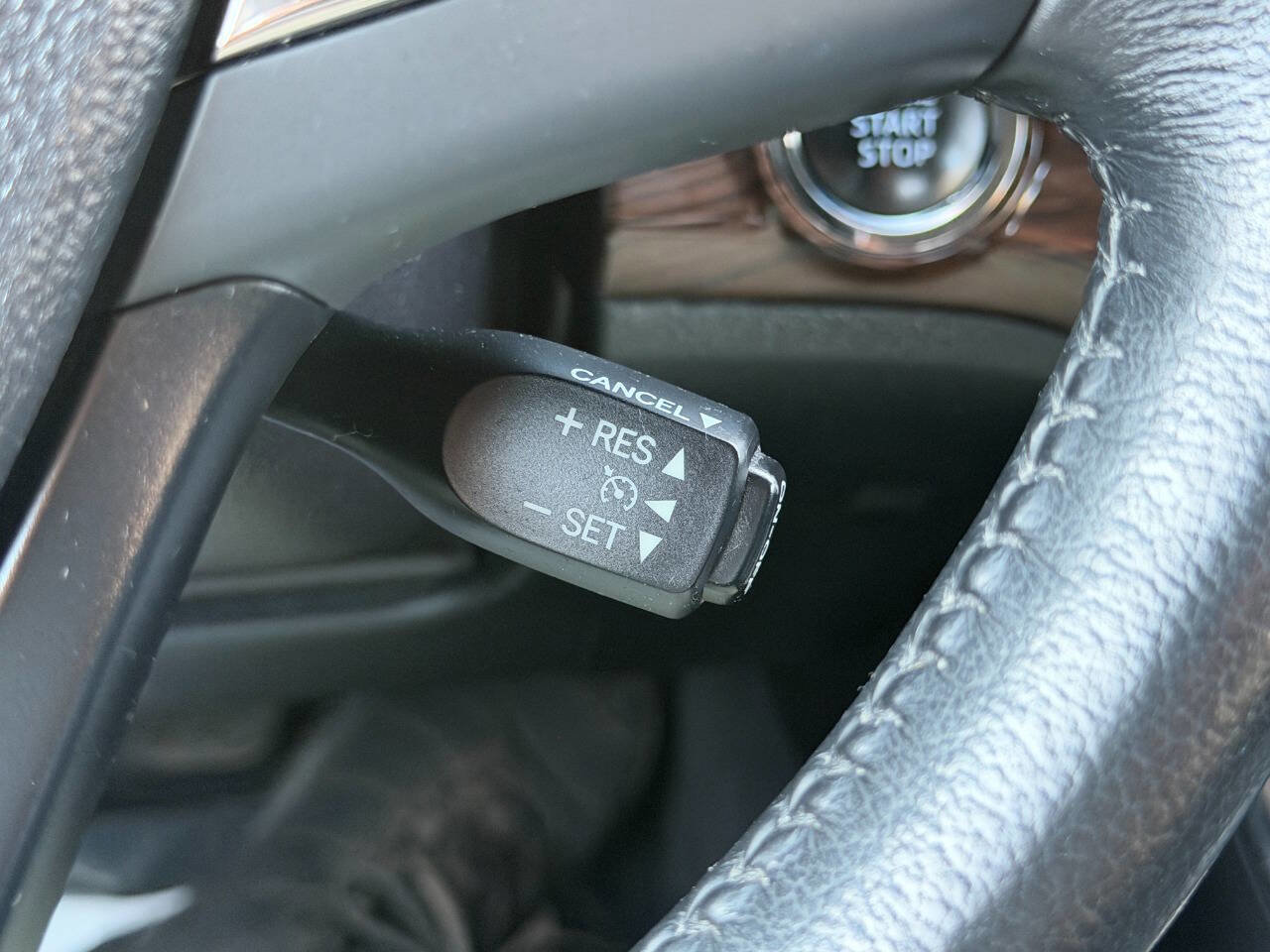 Used 2015 Toyota Avalon XLE image 34