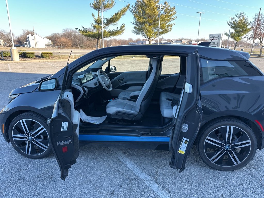 Used 2015 BMW i3 Base image 3