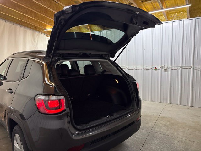 Used 2021 Jeep Compass Latitude w/ Convenience Group FWD image 9