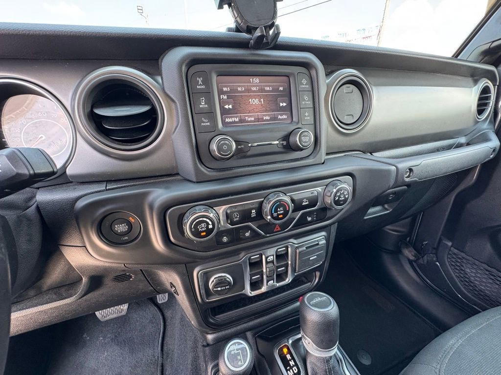 Used 2021 Jeep Gladiator Willys image 28