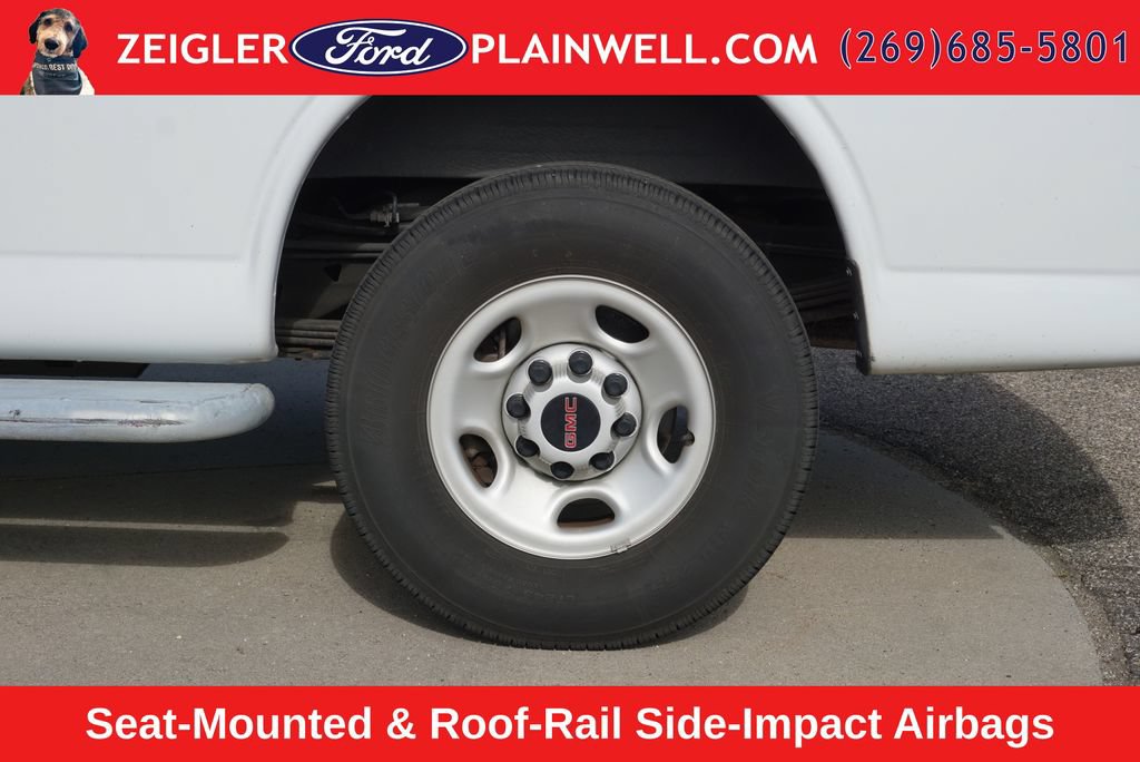 Used 2022 GMC Savana 2500 w/ Driver Convenience Package RWD image 9