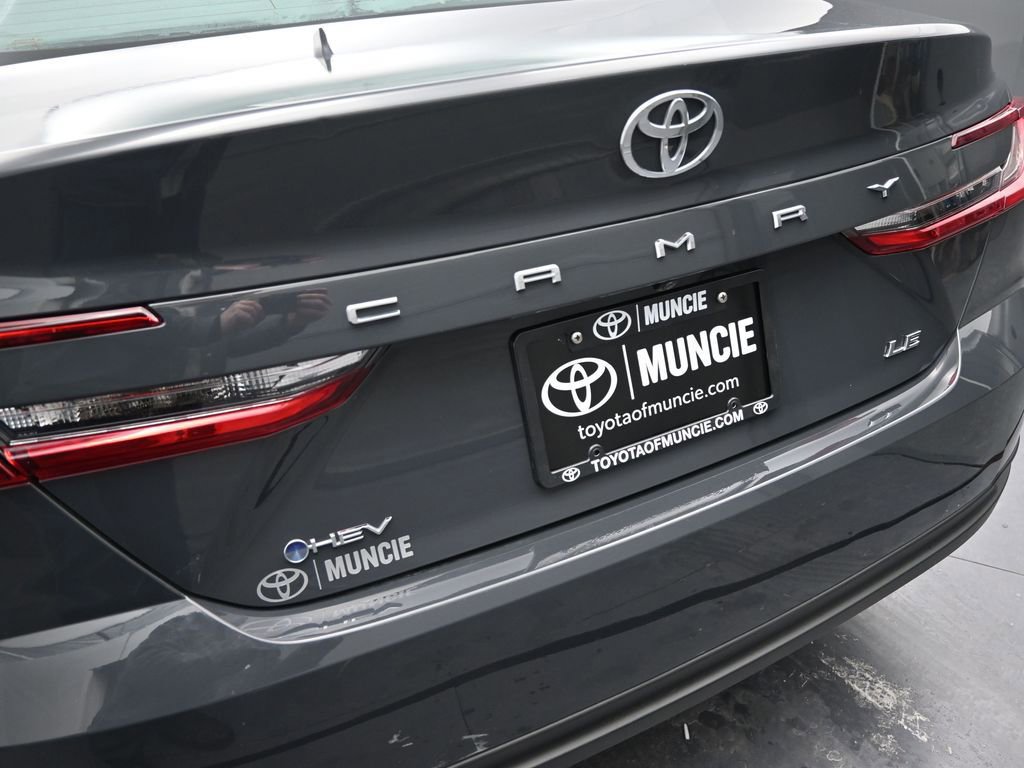 Used 2025 Toyota Camry LE image 13