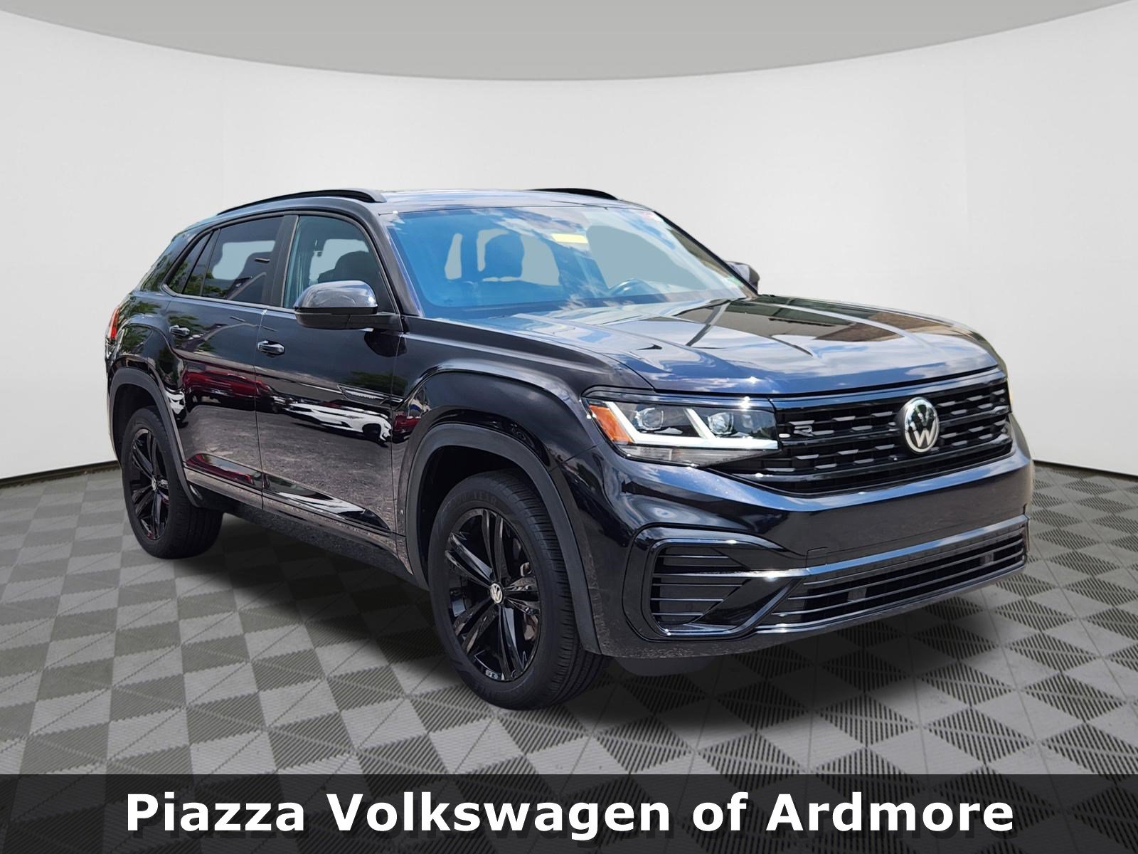Certified 2023 Volkswagen Atlas Cross Sport SEL R-Line AWD/4WD image 1