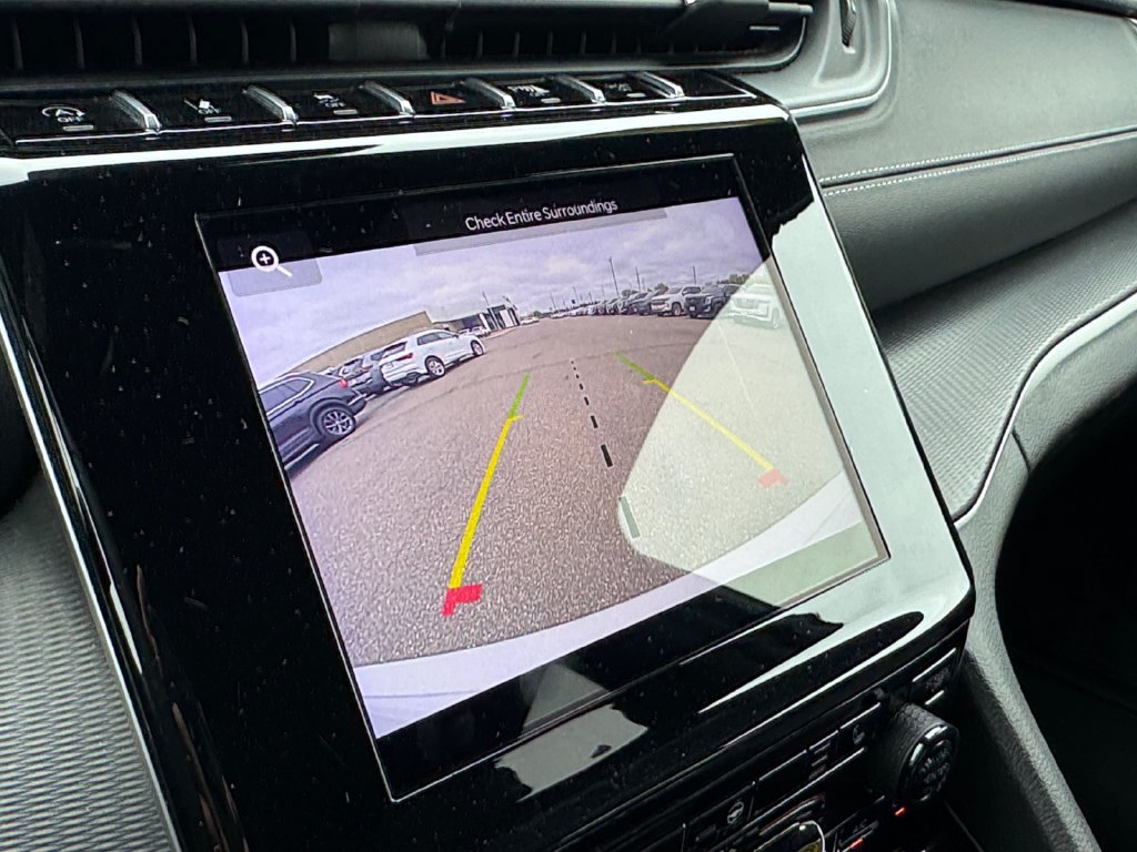 Used 2024 Jeep Grand Cherokee Altitude RWD image 33