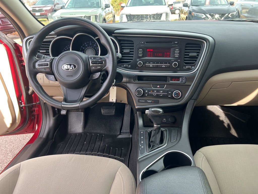 Used 2015 Kia Optima LX image 16