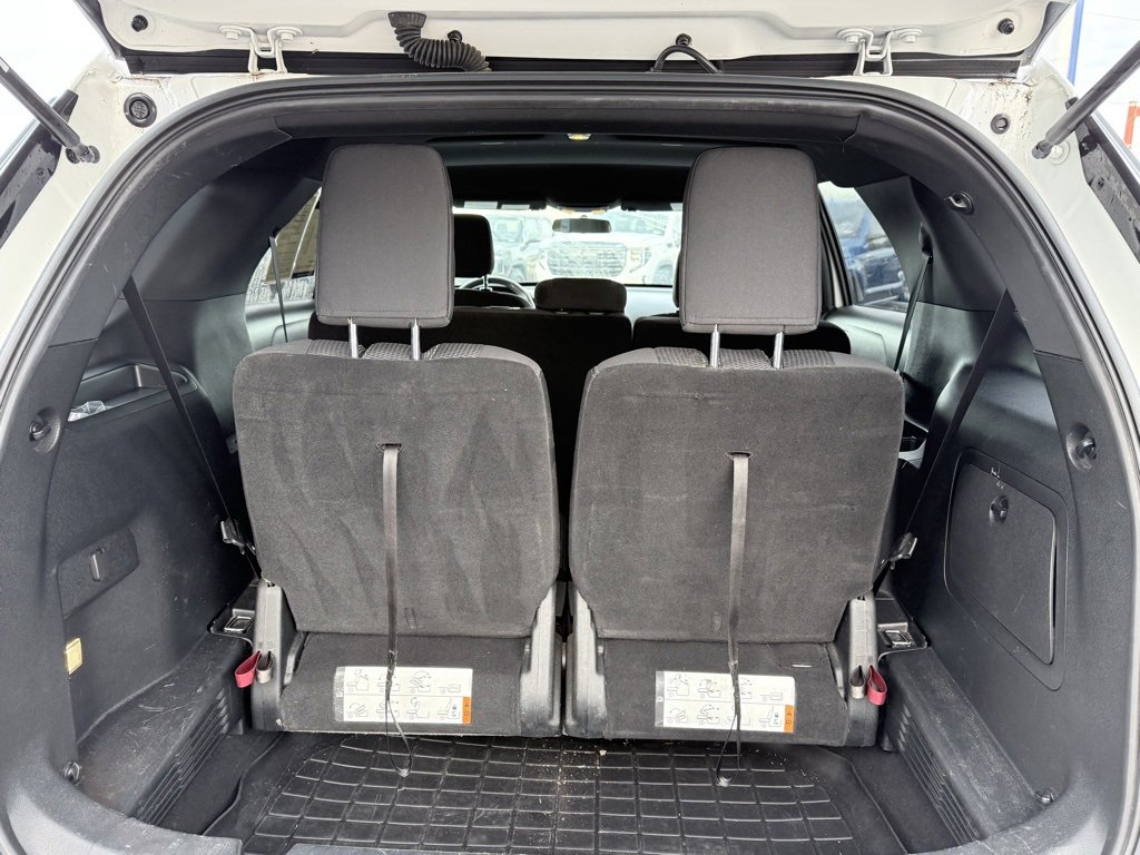 Used 2018 Ford Explorer XLT image 7