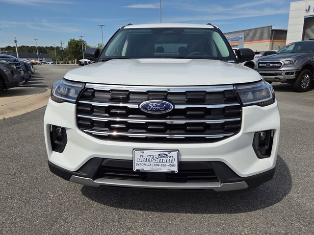 New 2026 Ford Explorer Active RWD image 2