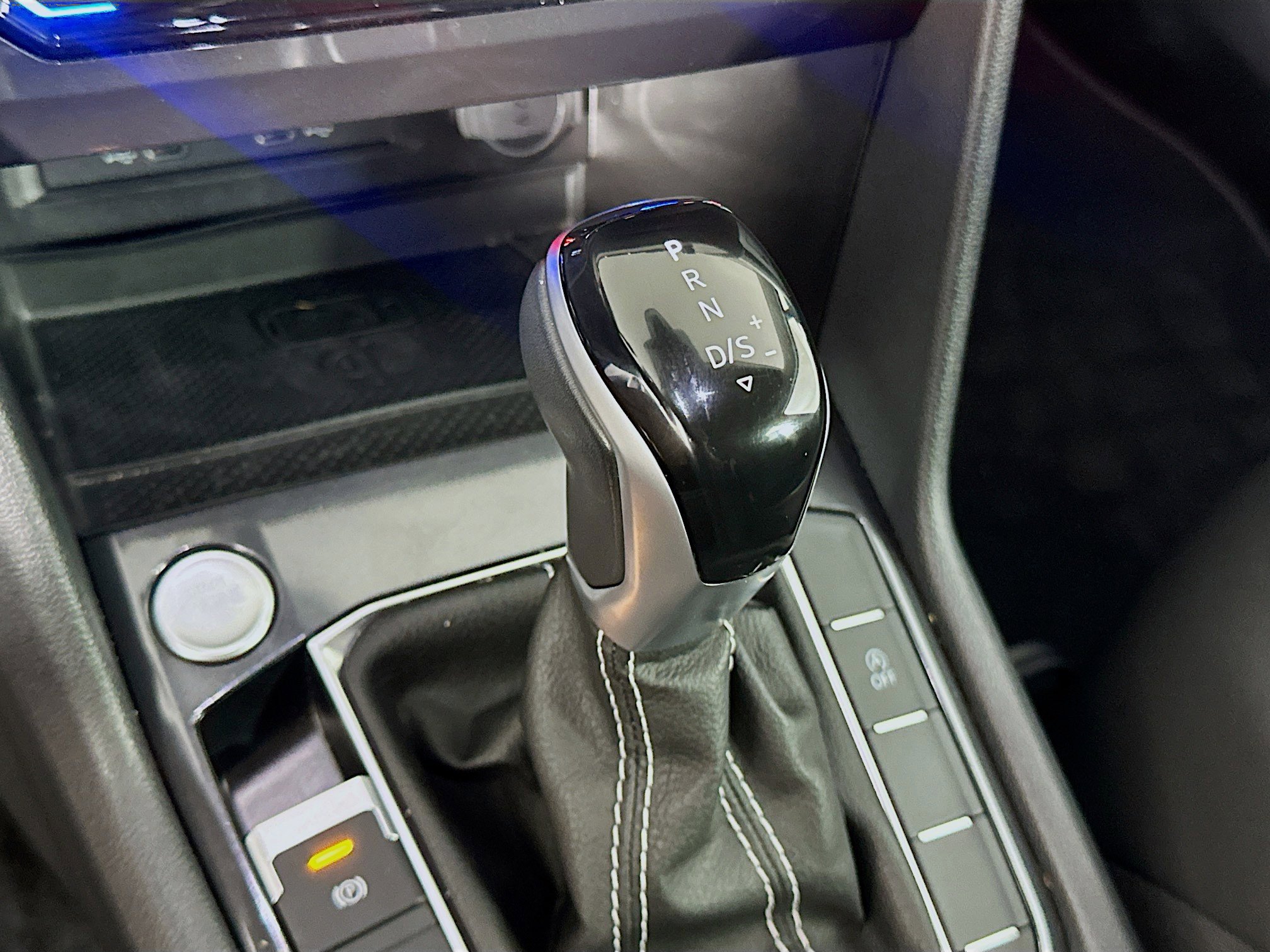 Used 2023 Volkswagen Tiguan SE FWD image 23