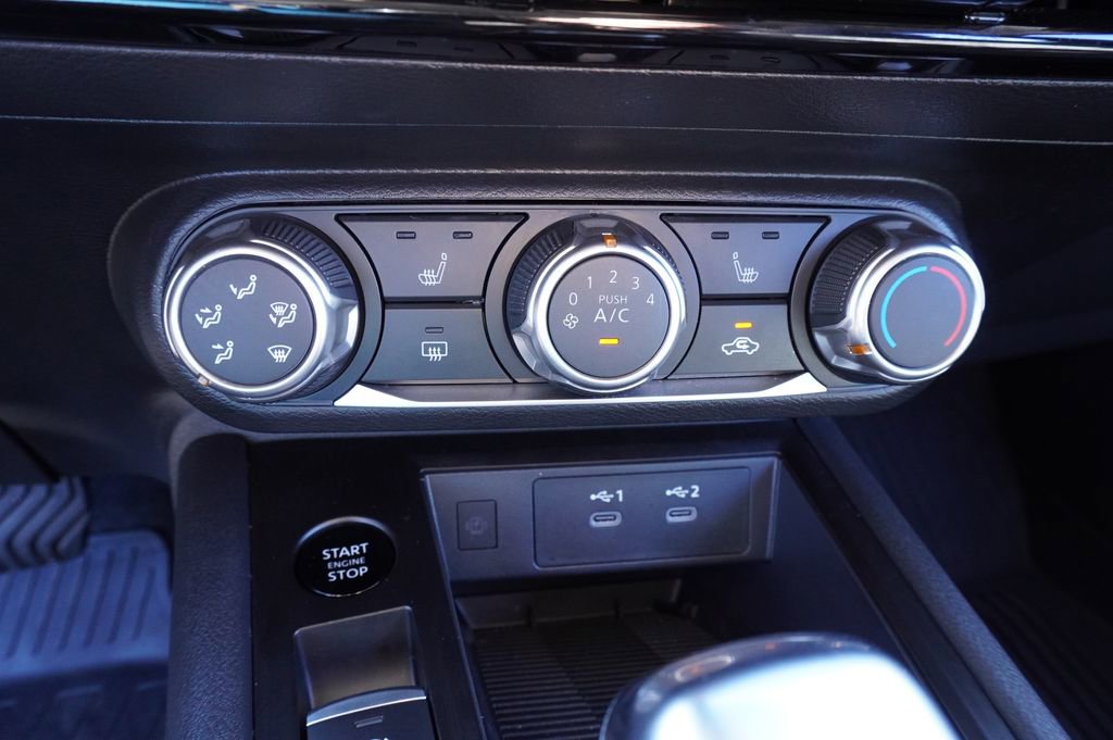 Certified 2025 Nissan Kicks SV w/ SV Premium Package FWD image 19