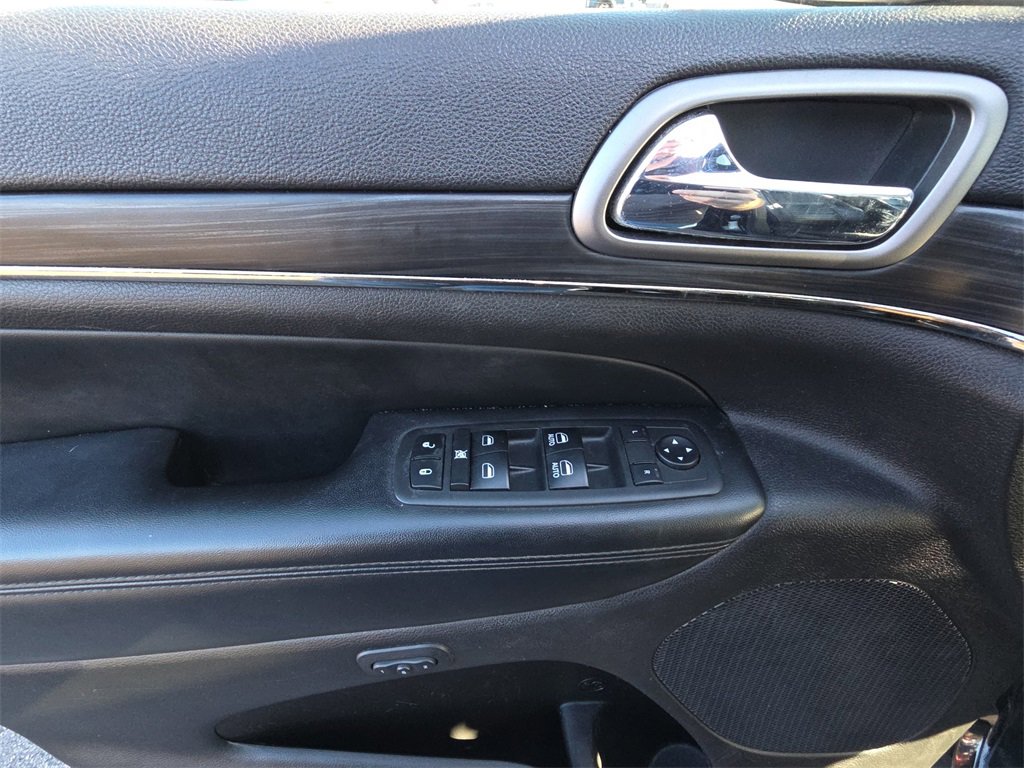 Used 2019 Jeep Grand Cherokee Limited X image 13