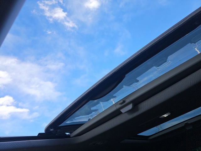 Used 2018 Chevrolet Traverse High Country image 30