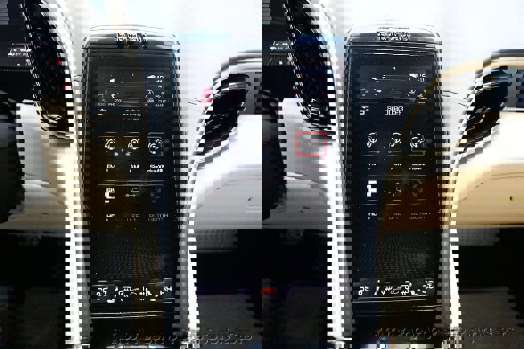 Used 2022 Ferrari Roma image 33