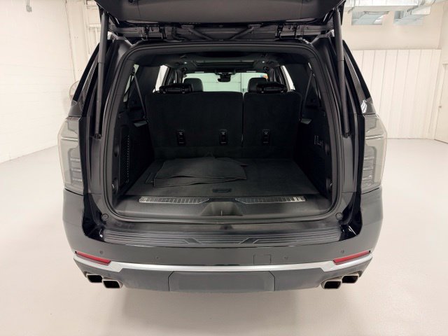 Certified 2026 Chevrolet Suburban High Country AWD/4WD image 25