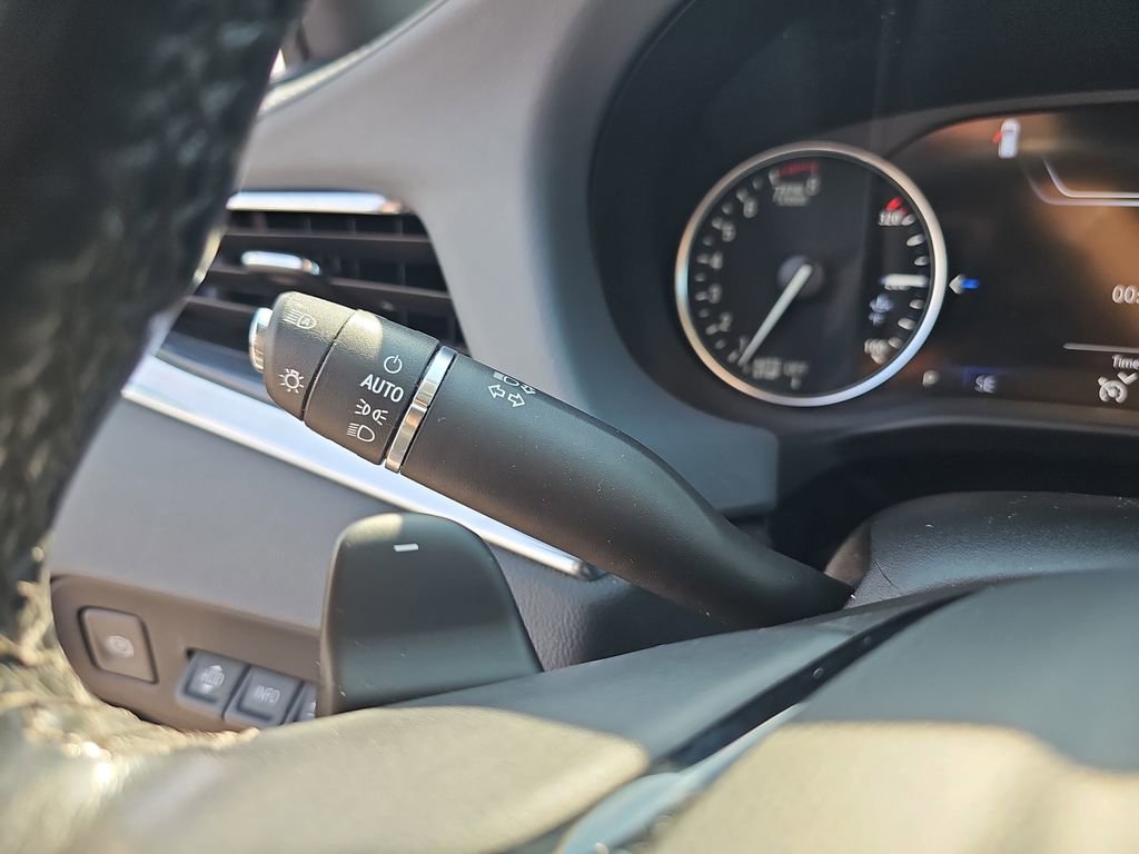 Used 2024 Buick Enclave Premium image 31