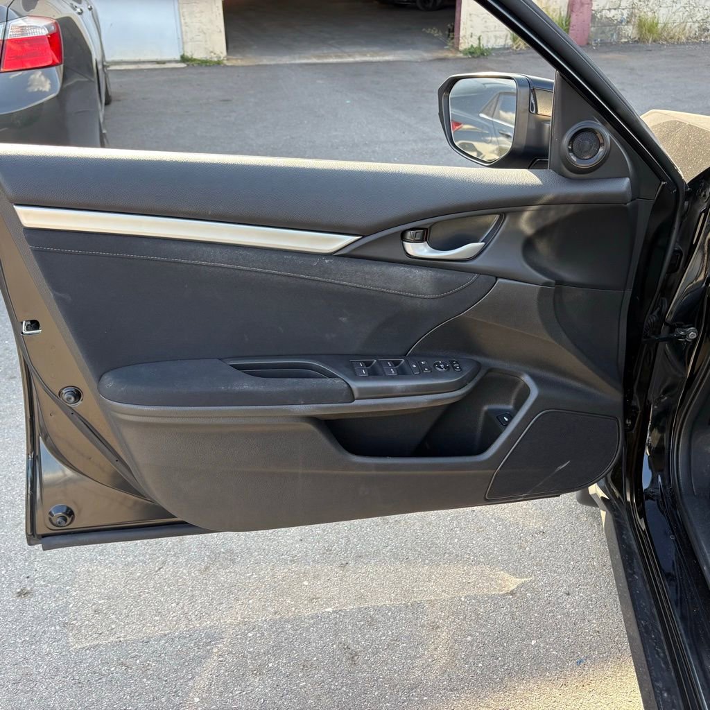 Used 2018 Honda Civic EX image 10