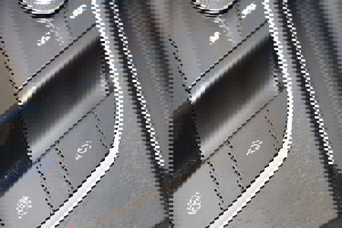 Used 2023 BMW 430i xDrive Convertible w/ Premium Package image 8